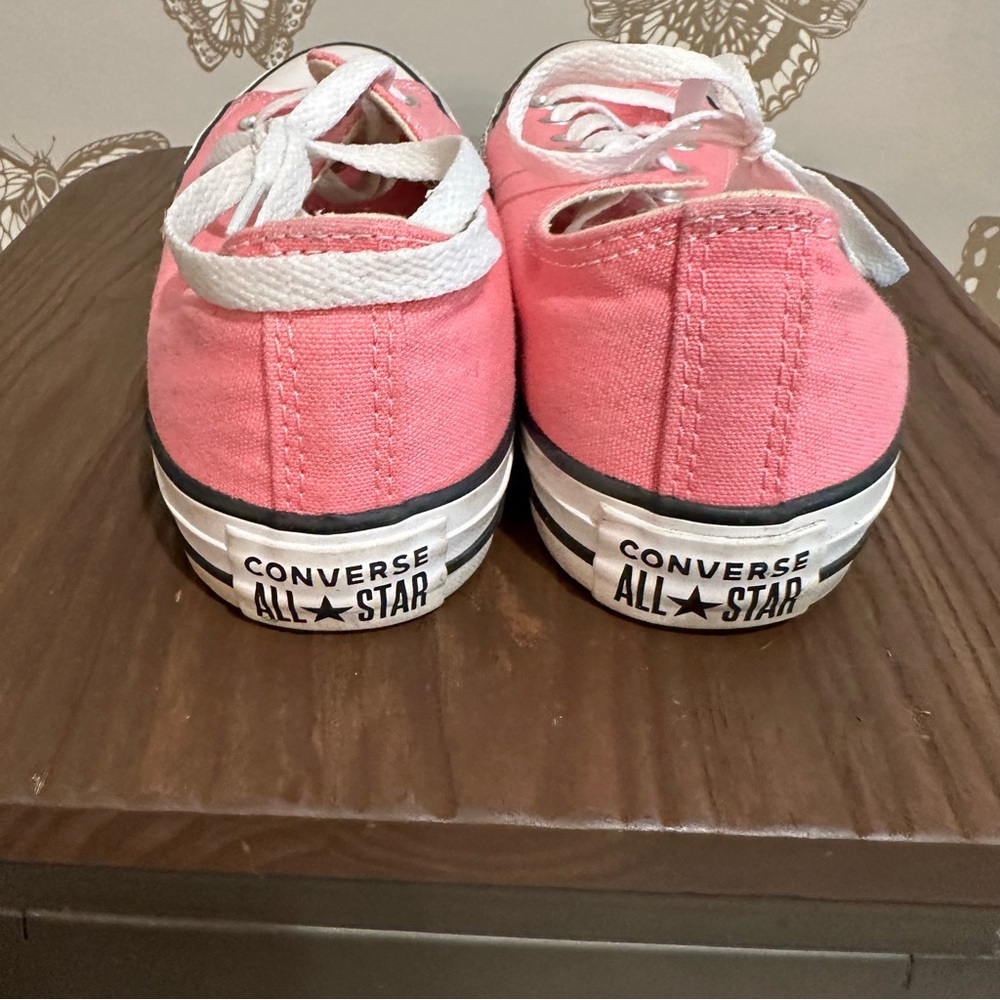 Pink Converse - Picture 6 of 8